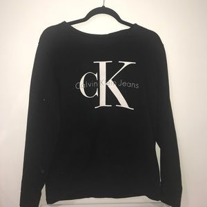 Black Calvin Klien crew neck. very soft inside.